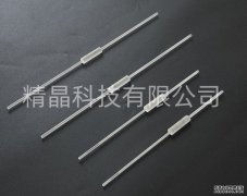 Que kim cương xanh hình dị dạng